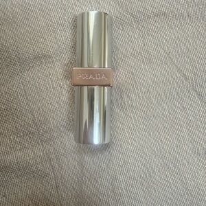 Prada light glowing lip oil stick